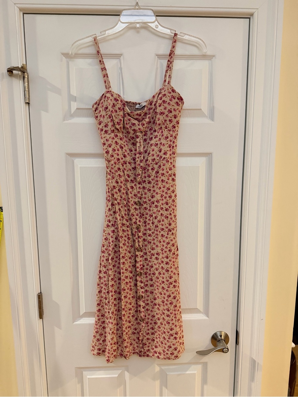 Ladies Size XS "AUW" Pink Floral Tan Midi Dress with Tie-Front Buttons Front GUC